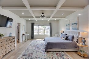 Modern Luxury Retreat: Walk to Tims Ford Lake!