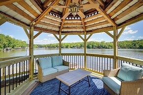 Lakefront Vacation Rental w/ Views & Hot Tub!