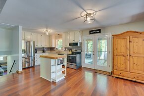 Lakefront Vacation Rental w/ Views & Hot Tub!