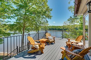 Lakefront Vacation Rental w/ Views & Hot Tub!