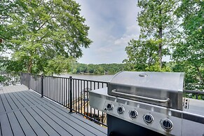 Lakefront Vacation Rental w/ Views & Hot Tub!