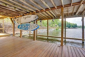 Lakefront Vacation Rental w/ Views & Hot Tub!