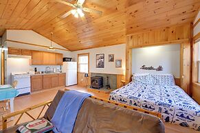 Cabin w/ Hot Tub - Near Nantahala Outdoor Center!