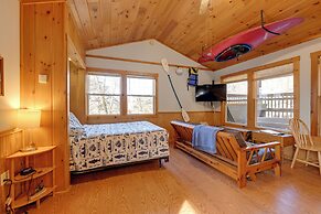 Cabin w/ Hot Tub - Near Nantahala Outdoor Center!