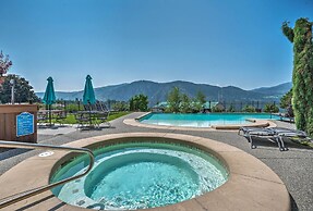 Lake Chelan Condo w/ Resort Pool & Hot Tub!