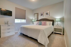 Lake Chelan Condo w/ Resort Pool & Hot Tub!