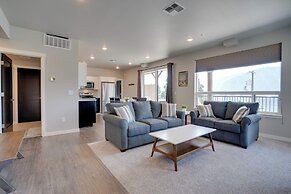 Lake Chelan Condo w/ Resort Pool & Hot Tub!