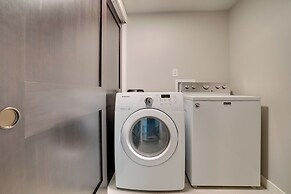 Lake Chelan Condo w/ Resort Pool & Hot Tub!