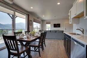 Lake Chelan Condo w/ Resort Pool & Hot Tub!