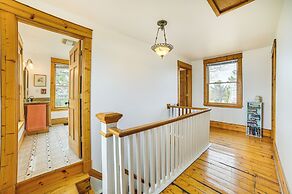 Mackinaw City Getaway - 3 Mi to City Beach!