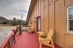 Pet-friendly Studio w/ Loft & Mountain Views!