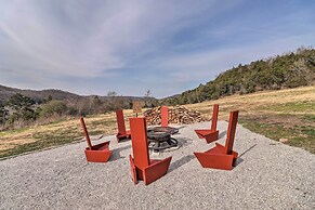 Pet-friendly Studio w/ Loft & Mountain Views!