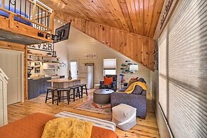 Pet-friendly Studio w/ Loft & Mountain Views!