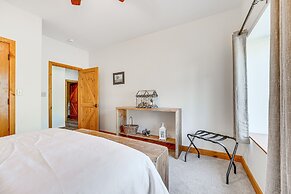 Pateros Home w/ Deck, 7 Mi to Alta Lake Park!