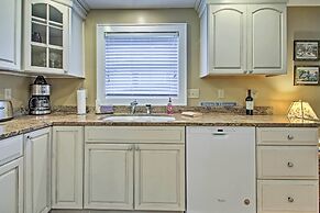 1/2 Mi to Beach: Lovely Guesthouse in Kennebunk!