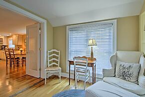 1/2 Mi to Beach: Lovely Guesthouse in Kennebunk!