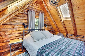 Peaceful 'creekside North' Studio w/ Fire Pit