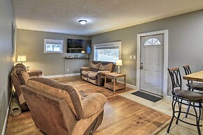Mullens Cabin w/ Gas Grill & Mountain Views!