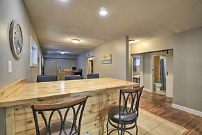 Mullens Cabin w/ Gas Grill & Mountain Views!