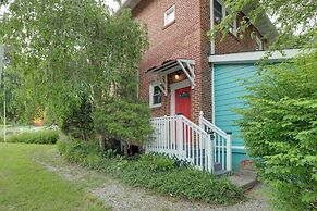 Lovely Hendersonville Retreat ~ 1 Mi to Downtown!