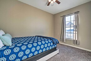 Peaceful Atascosa Home w/ Balcony & Deck!