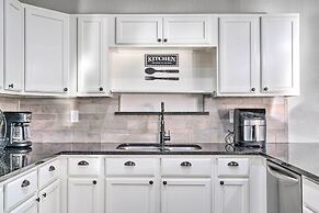 Peaceful Atascosa Home w/ Balcony & Deck!