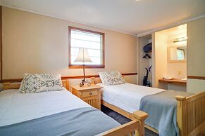 Lakefront Cabin in Dandridge w/ Fire Pit & Grill!