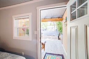 Ocean Isle Beach Studio w/ Patio - 1 Mi to Pier!