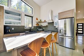 Rock Creek Retreat: Creekside Cabin Near Red Lodge