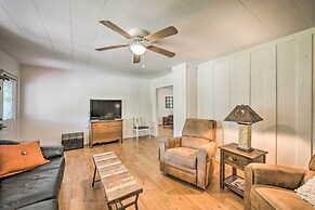 Quiet Home on Lake Hawkins w/ Kayaks + Dock!