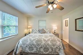 Quiet Home on Lake Hawkins w/ Kayaks + Dock!