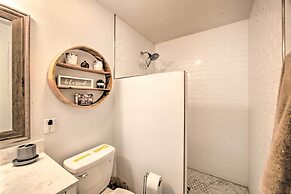 Quiet Home on Lake Hawkins w/ Kayaks + Dock!