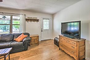 Quiet Home on Lake Hawkins w/ Kayaks + Dock!