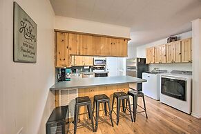 Quiet Home on Lake Hawkins w/ Kayaks + Dock!