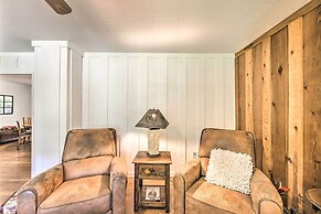 Quiet Home on Lake Hawkins w/ Kayaks + Dock!