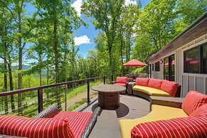 Remote Smoky Mtn Escape w/ Views & Trail Access!