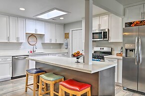 San Marcos Home w/ Patio & Grill - Walk to Lake!