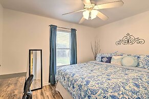 Pet-friendly Rockport Home ~ 4 Mi to Beach!