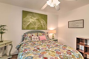 Pet-friendly Rockport Home ~ 4 Mi to Beach!