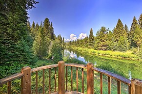 'loose Moose Lodge' - 31 Acres on Yaak River!