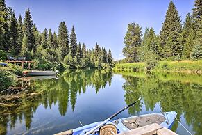 'loose Moose Lodge' - 31 Acres on Yaak River!