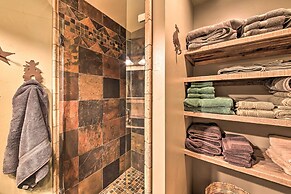 'loose Moose Lodge' - 31 Acres on Yaak River!