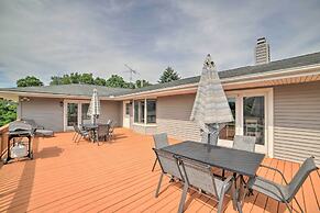 Near Boat Launch: Pet-friendly Grass Lake Getaway