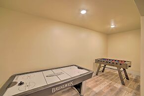 Near Boat Launch: Pet-friendly Grass Lake Getaway