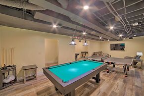 Near Boat Launch: Pet-friendly Grass Lake Getaway