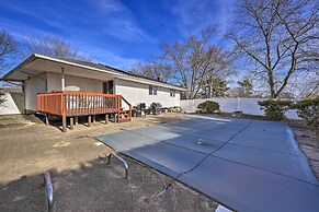 Quiet Commack Cottage w/ Pool, 8 Mi to Beach!
