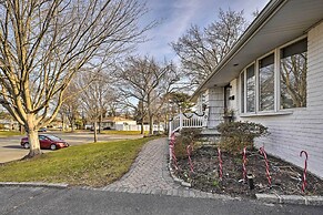 Quiet Commack Cottage w/ Pool, 8 Mi to Beach!