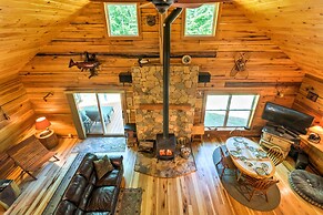 Lyndhurst Cabin on Farm w/ Pond & Stocked Stream!