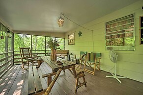 Smoky Mtn Hideaway: Screened Porch & Fire Pit