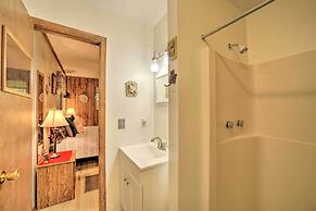 Smoky Mtn Hideaway: Screened Porch & Fire Pit